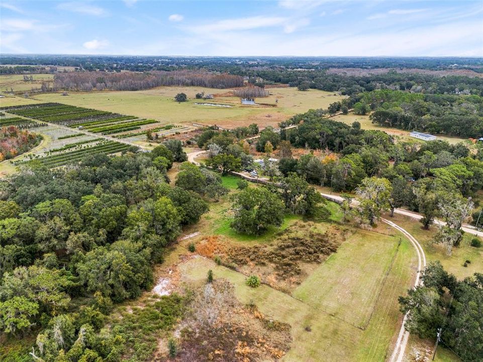 待售: $245,000 (3.75 acres)