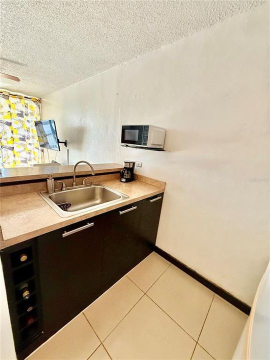 На продажу: $199,000 (1 спален, 1 ванн, 462 Квадратных фут)