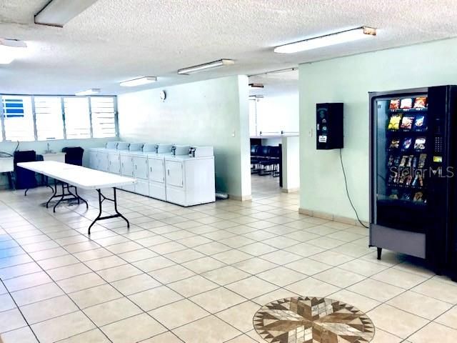 На продажу: $199,000 (1 спален, 1 ванн, 462 Квадратных фут)