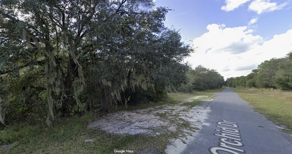 En Venta: $15,000 (0.50 acres)