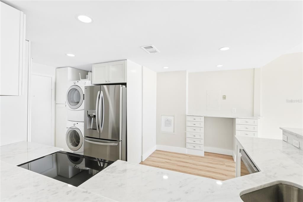 待售: $1,590,000 (2 贝兹, 2 浴室, 1560 平方英尺)