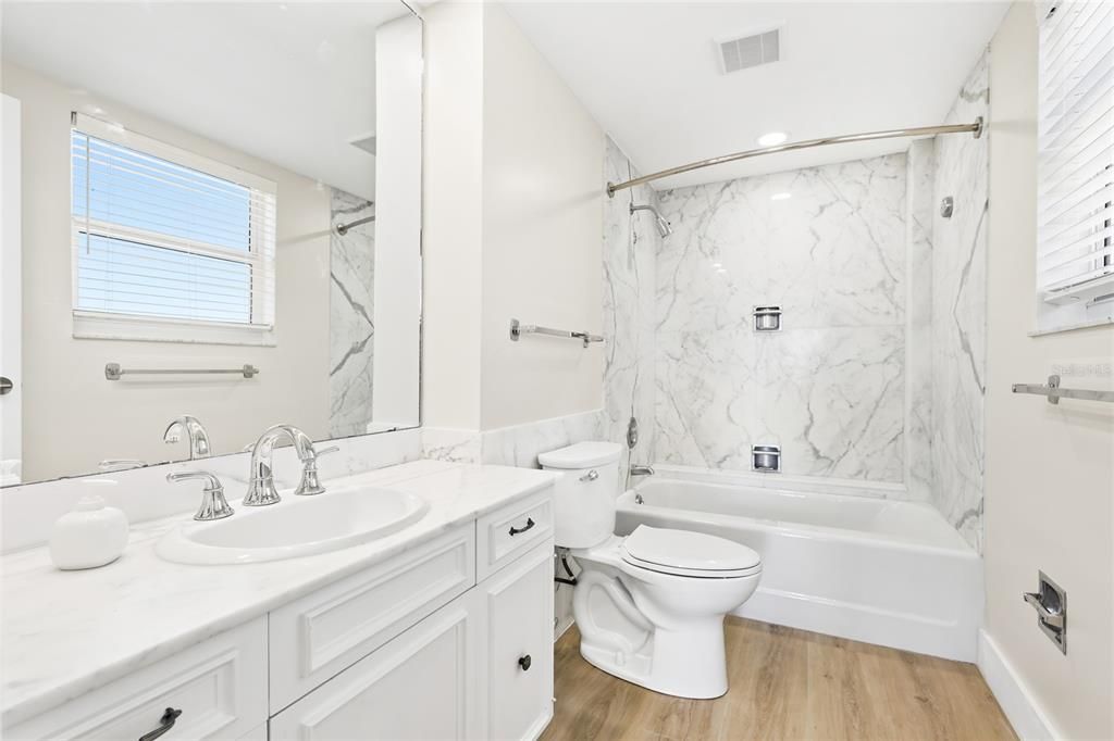 待售: $1,590,000 (2 贝兹, 2 浴室, 1560 平方英尺)