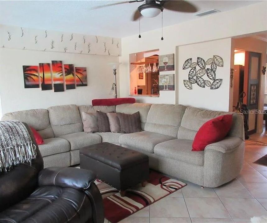 For Rent: $3,200 (3 beds, 3 baths, 1810 Square Feet)