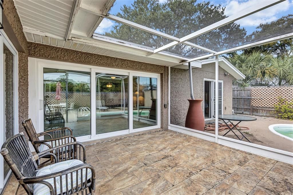 For Rent: $3,000 (3 beds, 3 baths, 1810 Square Feet)