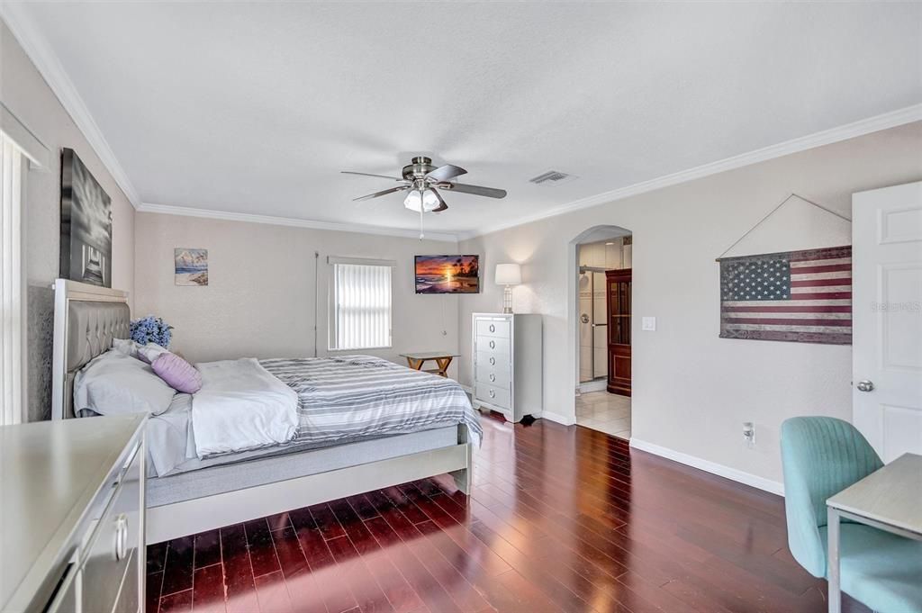 For Rent: $3,000 (3 beds, 3 baths, 1810 Square Feet)