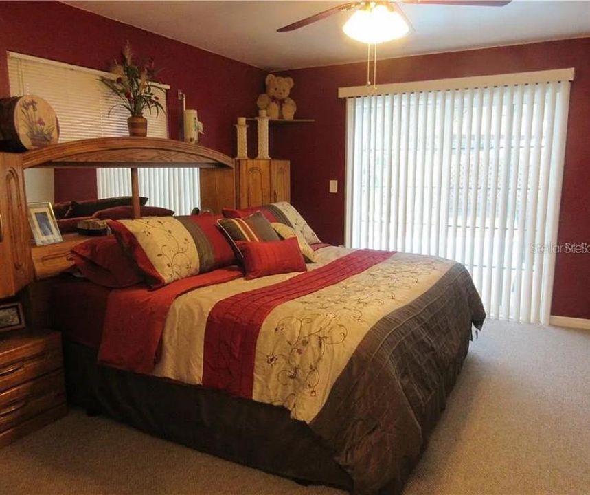 For Rent: $3,200 (3 beds, 3 baths, 1810 Square Feet)