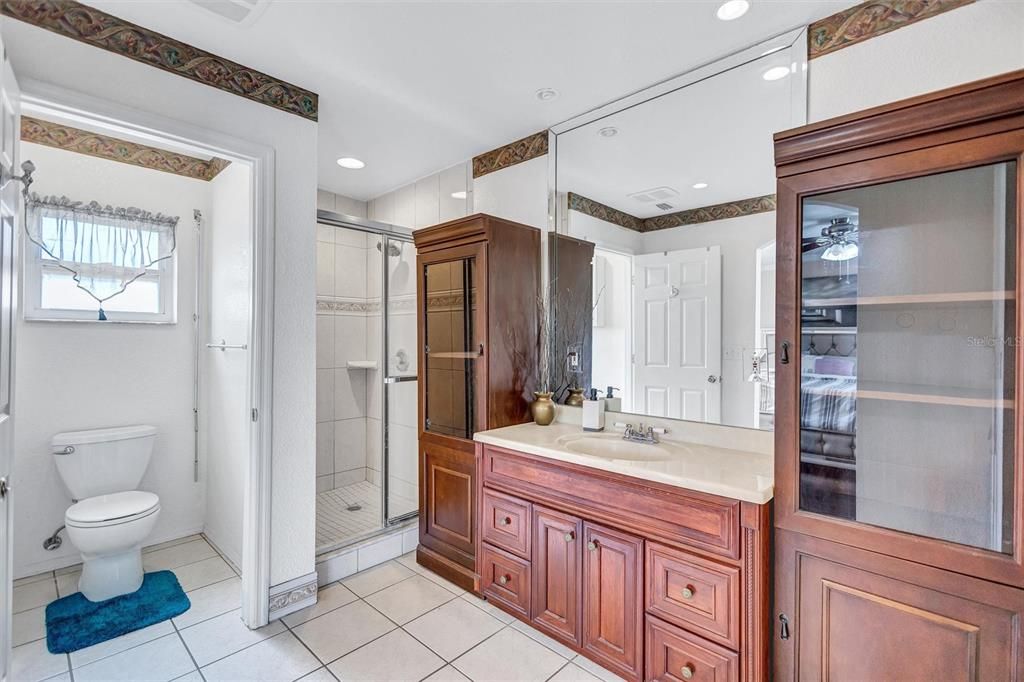 For Rent: $3,000 (3 beds, 3 baths, 1810 Square Feet)