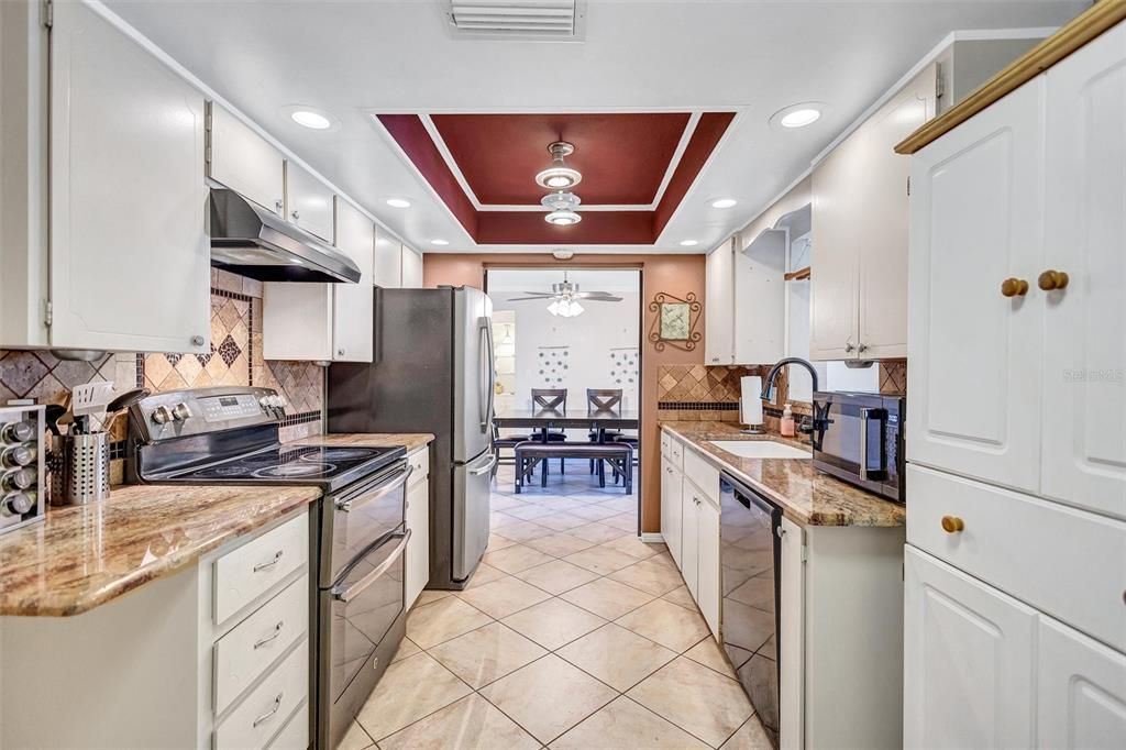 For Rent: $3,000 (3 beds, 3 baths, 1810 Square Feet)