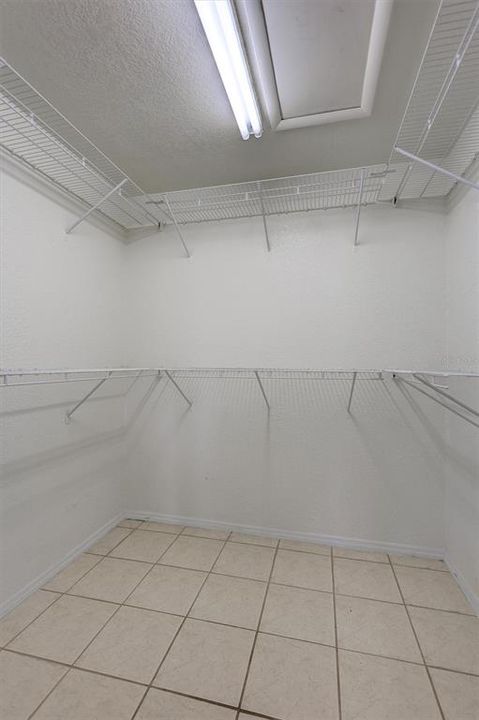 For Rent: $3,000 (3 beds, 3 baths, 1810 Square Feet)