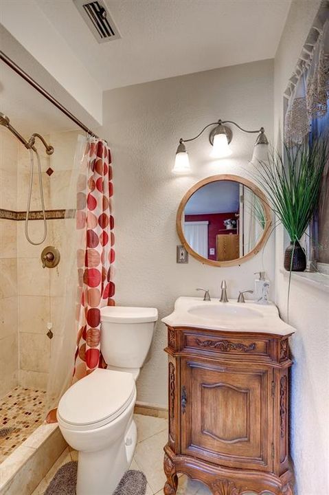 For Rent: $3,000 (3 beds, 3 baths, 1810 Square Feet)