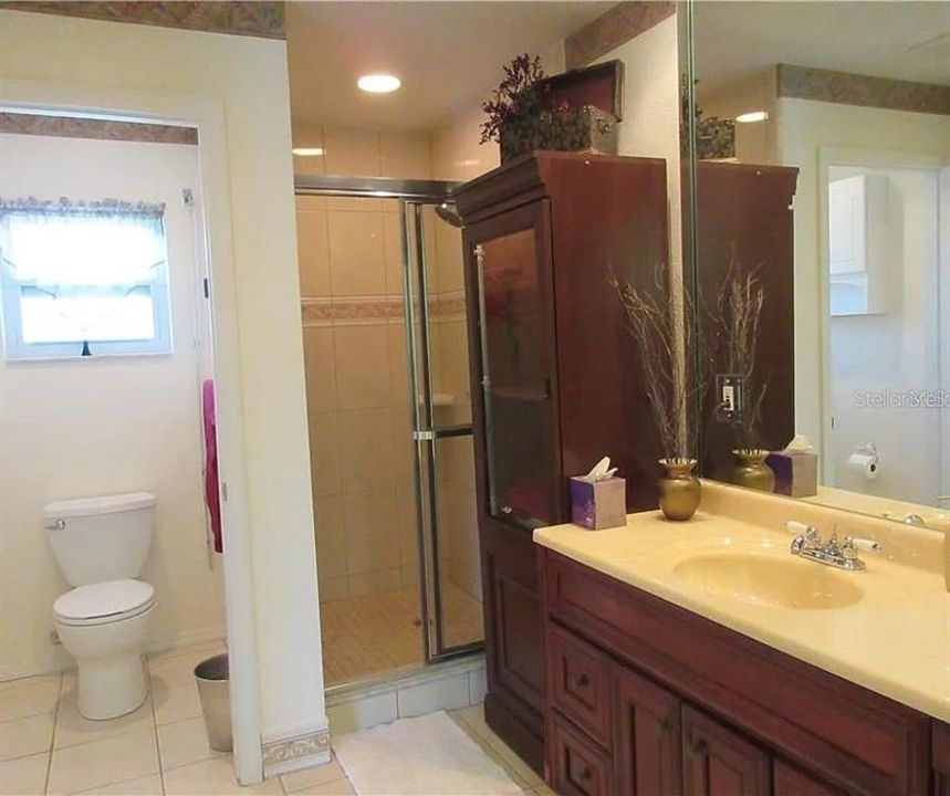 For Rent: $3,200 (3 beds, 3 baths, 1810 Square Feet)