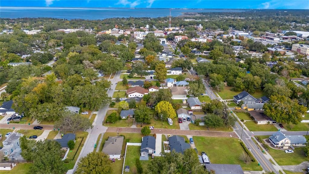 For Sale: $445,000 (2 beds, 1 baths, 948 Square Feet)