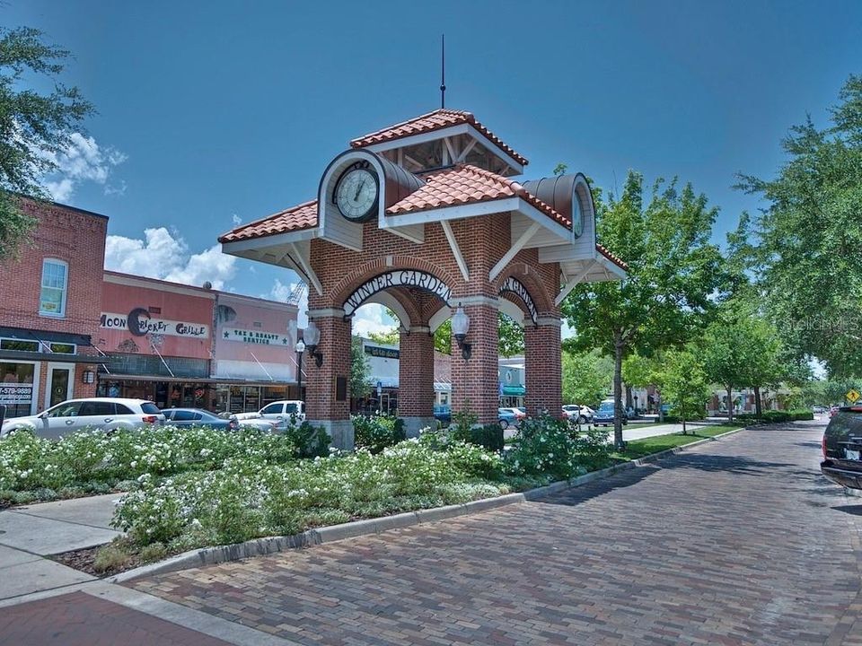 For Sale: $445,000 (2 beds, 1 baths, 948 Square Feet)