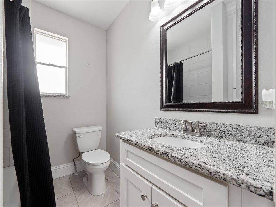 For Sale: $445,000 (2 beds, 1 baths, 948 Square Feet)
