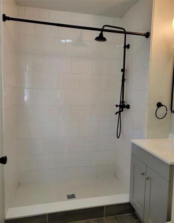 For Rent: $1,495 (1 beds, 1 baths, 600 Square Feet)