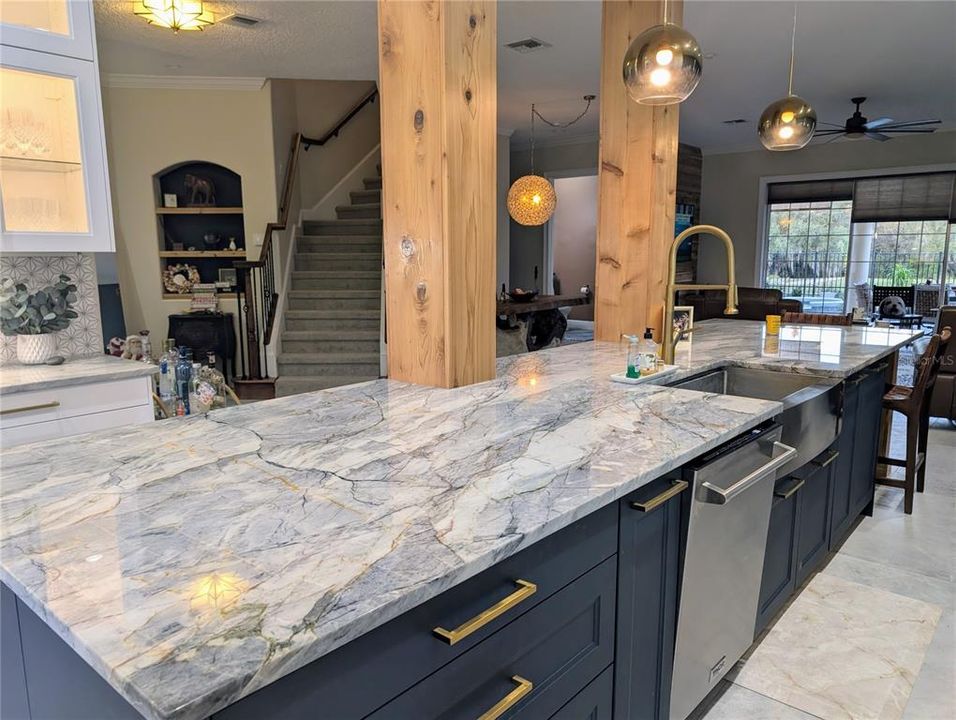 For Sale: $960,000 (4 beds, 4 baths, 3374 Square Feet)