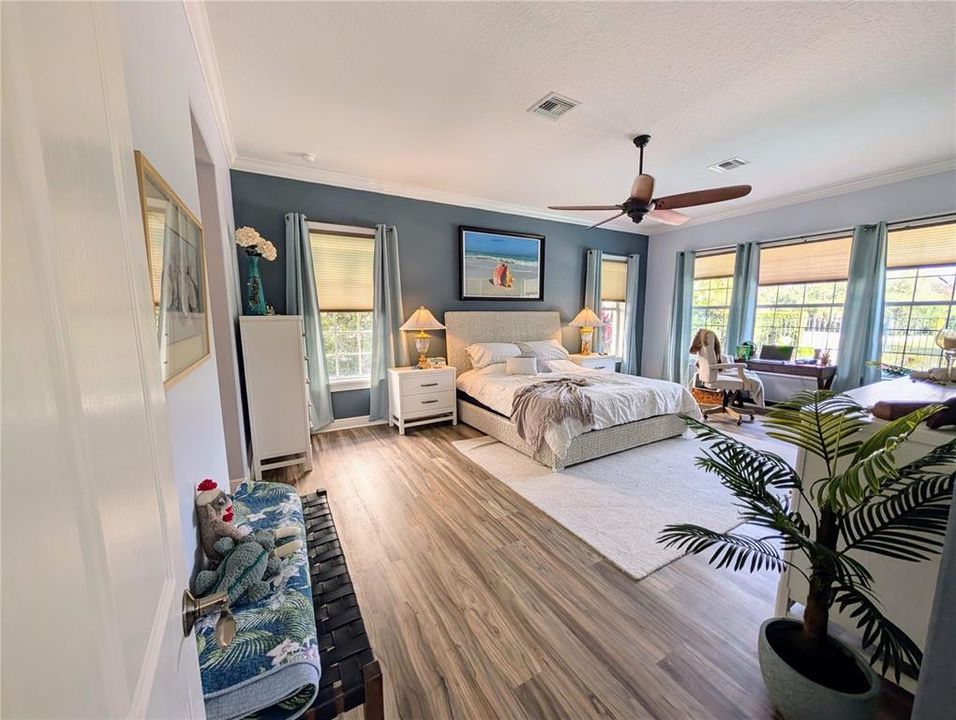 For Sale: $960,000 (4 beds, 4 baths, 3374 Square Feet)