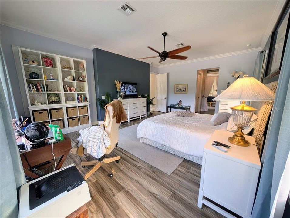 For Sale: $960,000 (4 beds, 4 baths, 3374 Square Feet)