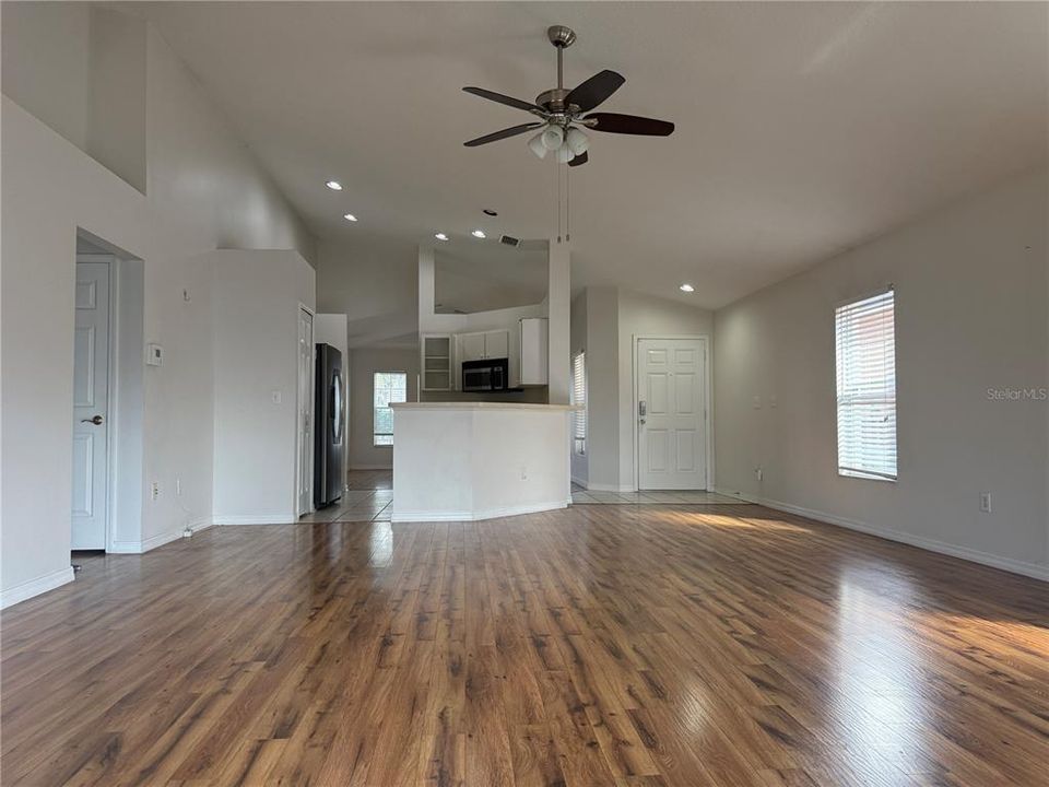 出租: $2,280 (3 贝兹, 2 浴室, 1656 平方英尺)