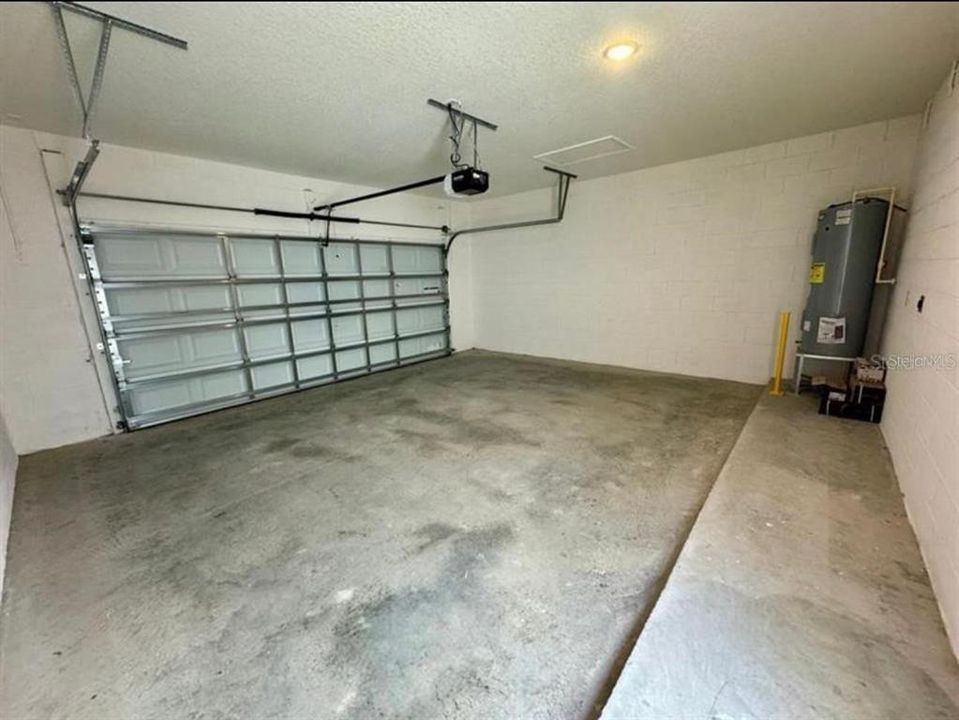 For Rent: $2,850 (3 beds, 2 baths, 1860 Square Feet)