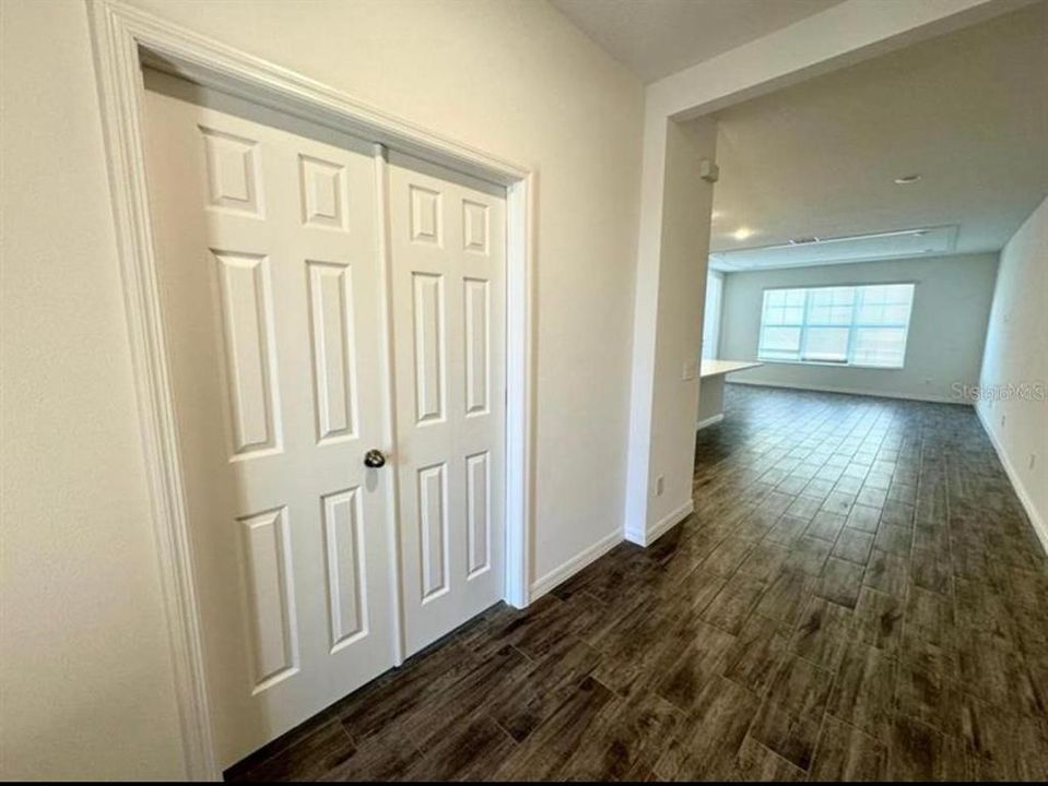 For Rent: $2,850 (3 beds, 2 baths, 1860 Square Feet)