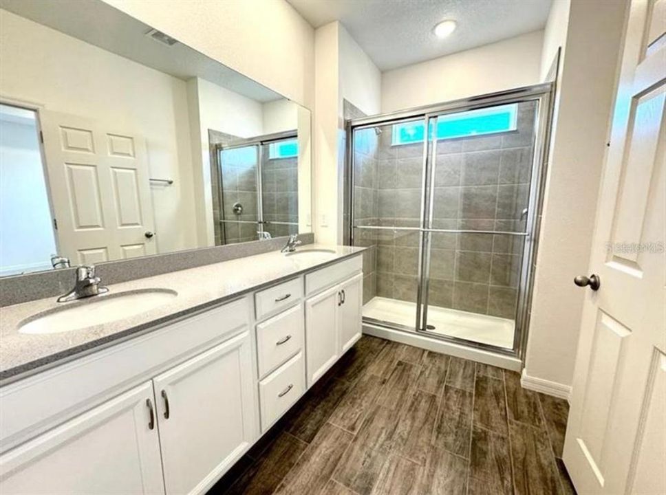 For Rent: $2,850 (3 beds, 2 baths, 1860 Square Feet)