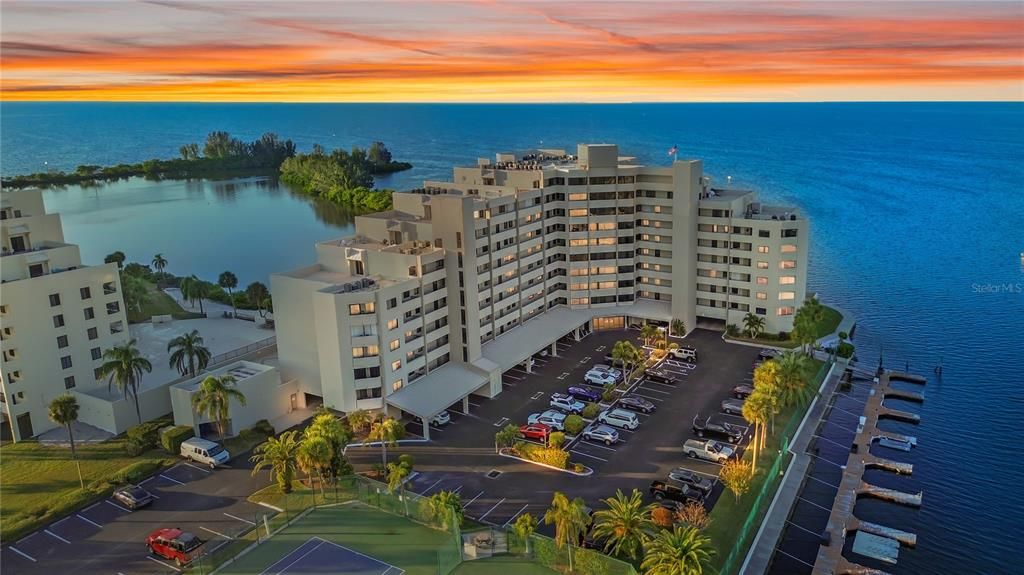 待售: $599,999 (3 贝兹, 2 浴室, 1563 平方英尺)