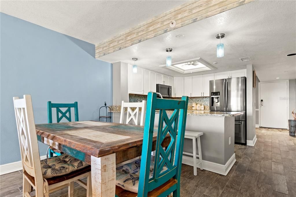 待售: $599,999 (3 贝兹, 2 浴室, 1563 平方英尺)