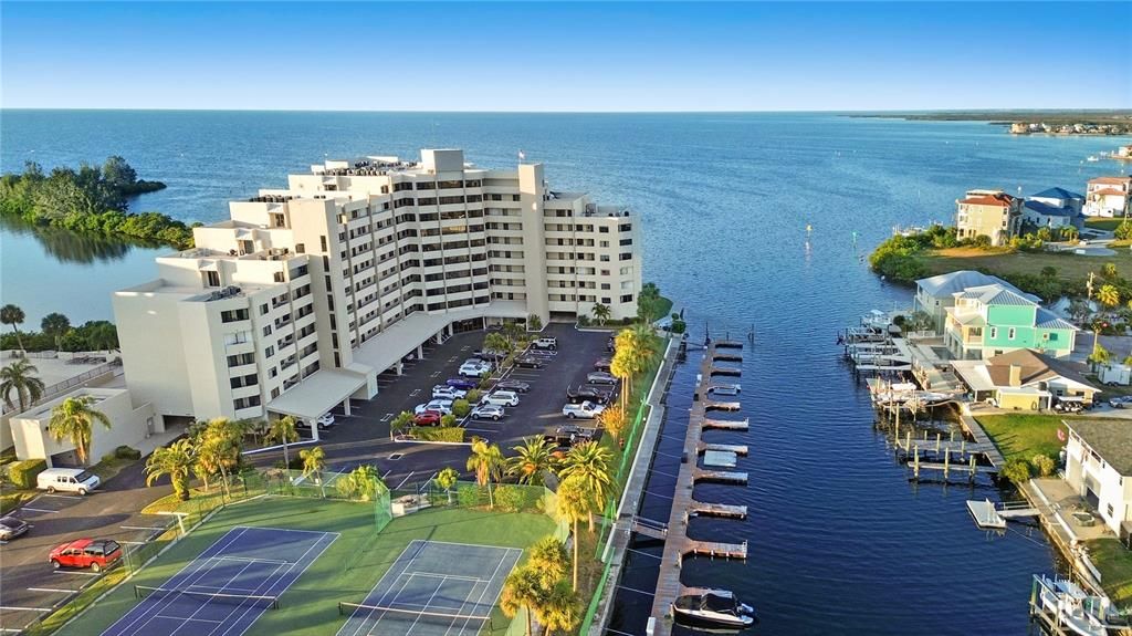 待售: $599,999 (3 贝兹, 2 浴室, 1563 平方英尺)