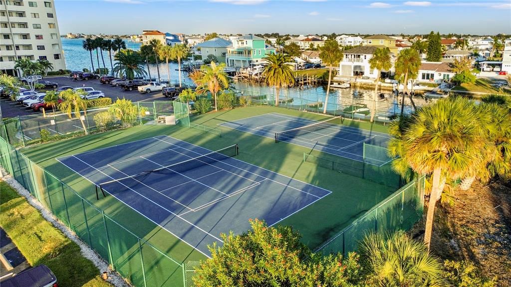 待售: $599,999 (3 贝兹, 2 浴室, 1563 平方英尺)