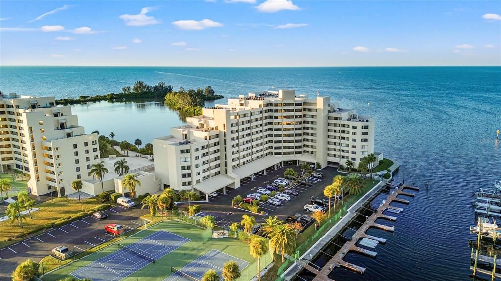 待售: $599,999 (3 贝兹, 2 浴室, 1563 平方英尺)