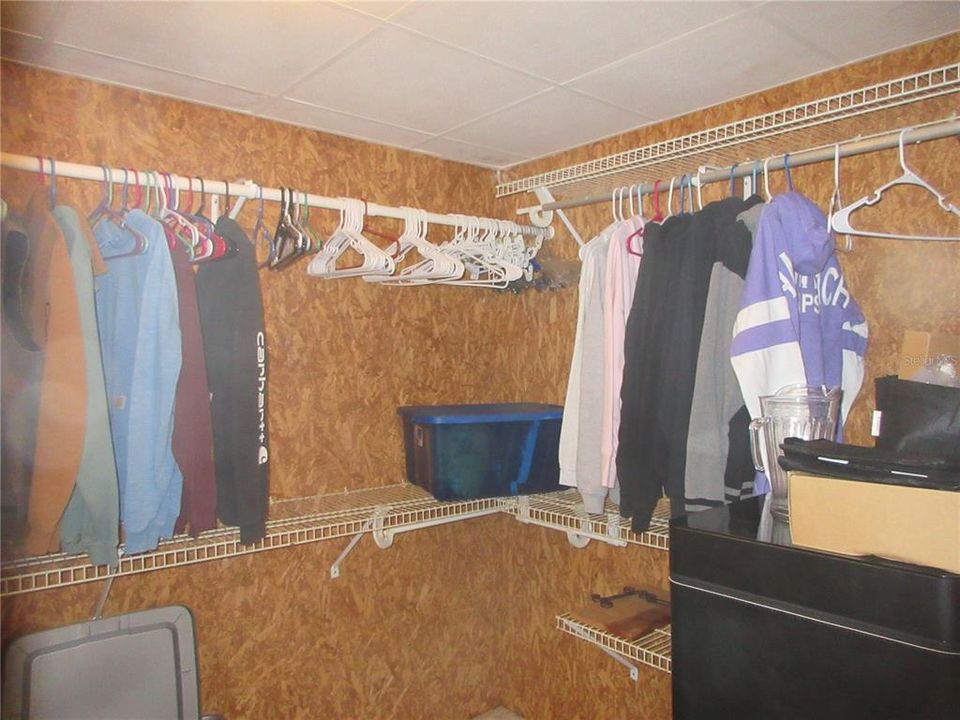 For Sale: $164,000 (2 beds, 3 baths, 1656 Square Feet)