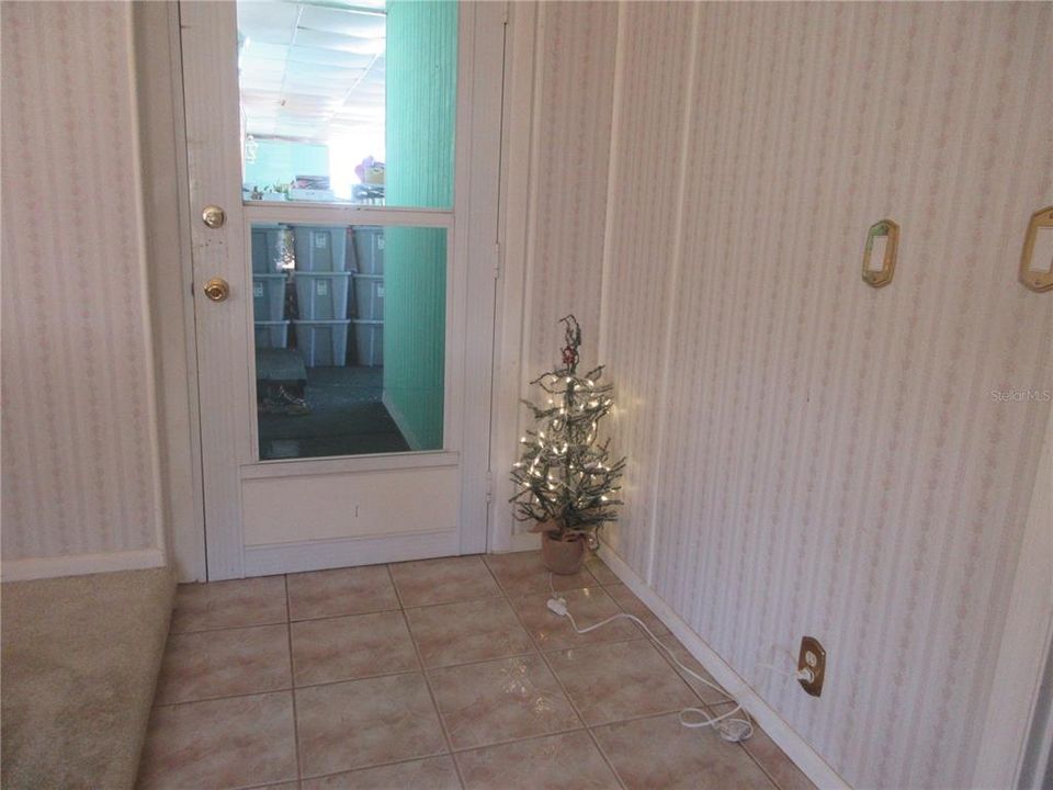 For Sale: $164,000 (2 beds, 3 baths, 1656 Square Feet)