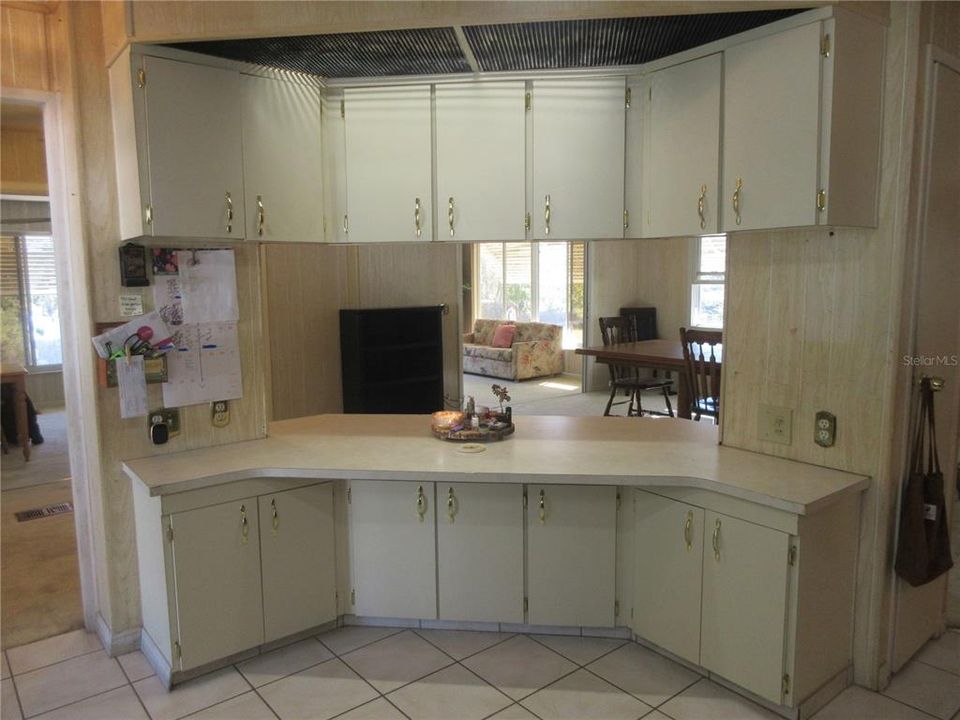 For Sale: $164,000 (2 beds, 3 baths, 1656 Square Feet)