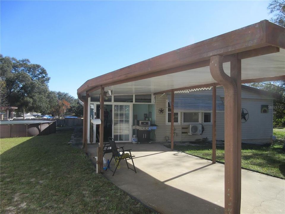 For Sale: $164,000 (2 beds, 3 baths, 1656 Square Feet)