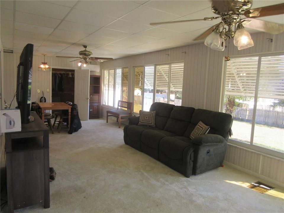 For Sale: $164,000 (2 beds, 3 baths, 1656 Square Feet)