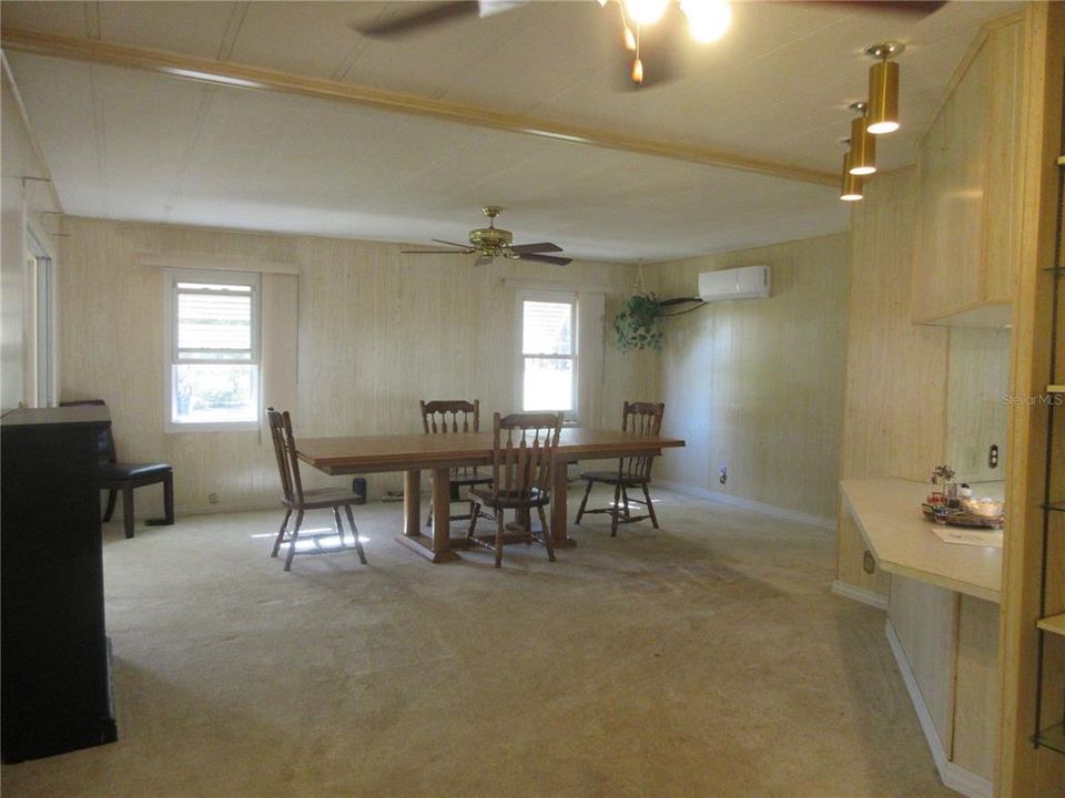 For Sale: $164,000 (2 beds, 3 baths, 1656 Square Feet)