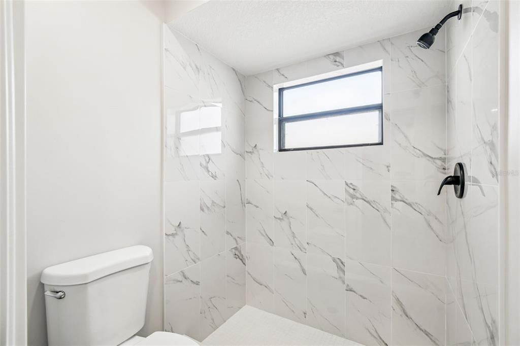 For Sale: $329,900 (3 beds, 2 baths, 1922 Square Feet)