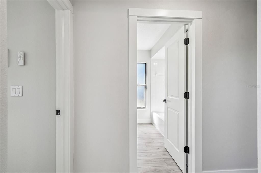 For Sale: $329,900 (3 beds, 2 baths, 1922 Square Feet)