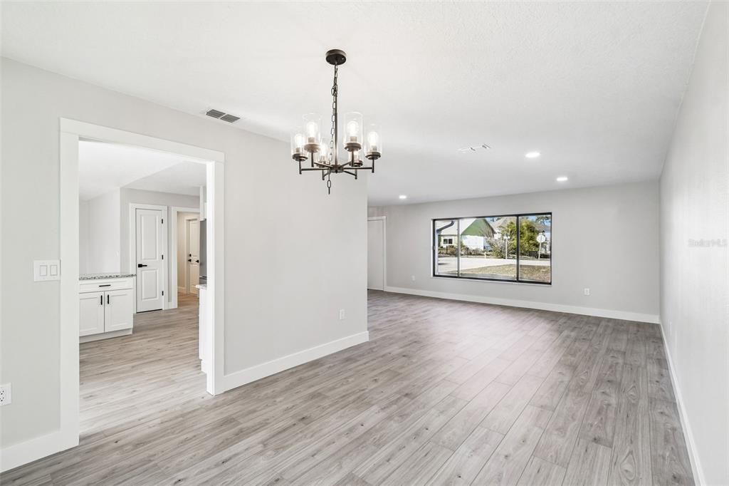 For Sale: $329,900 (3 beds, 2 baths, 1922 Square Feet)