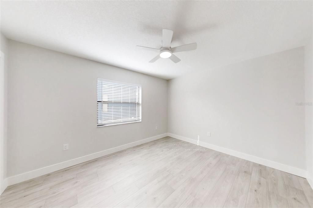 For Sale: $329,900 (3 beds, 2 baths, 1922 Square Feet)