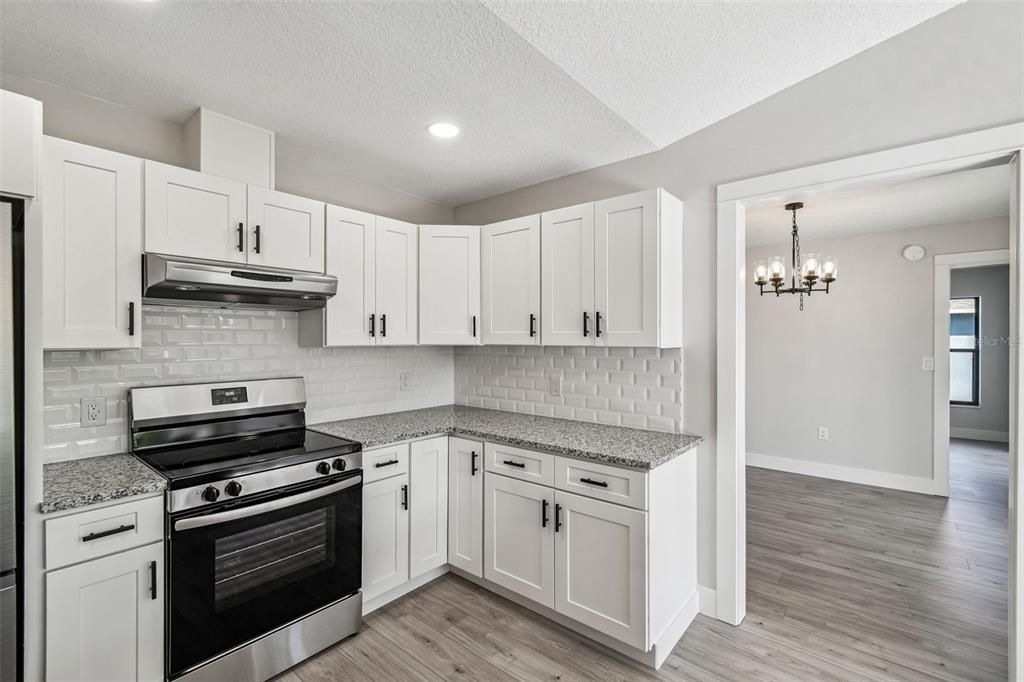 For Sale: $329,900 (3 beds, 2 baths, 1922 Square Feet)