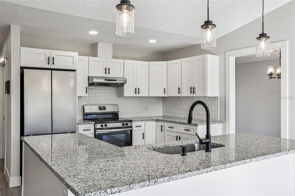 For Sale: $329,900 (3 beds, 2 baths, 1922 Square Feet)