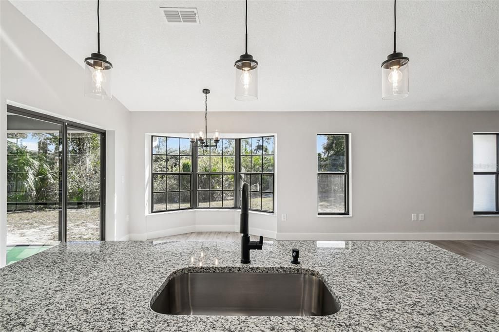 For Sale: $329,900 (3 beds, 2 baths, 1922 Square Feet)