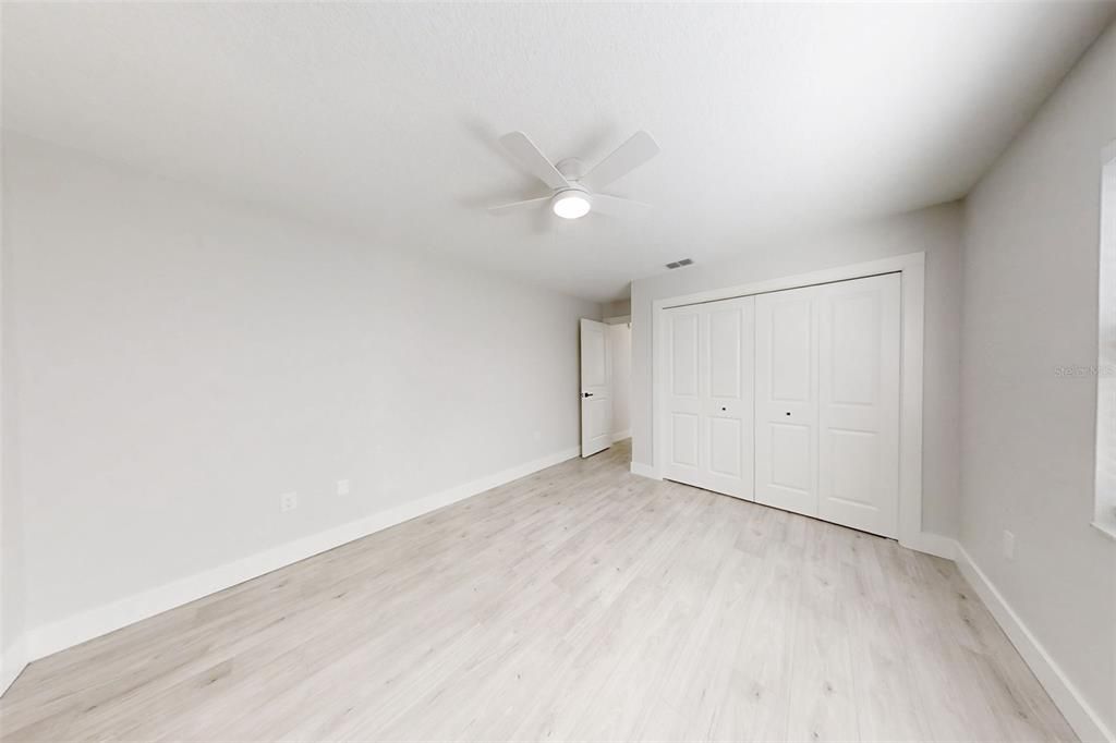 For Sale: $329,900 (3 beds, 2 baths, 1922 Square Feet)