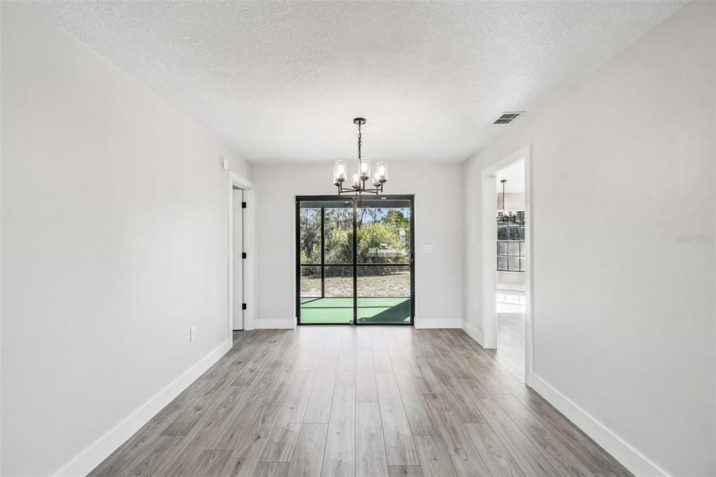 For Sale: $329,900 (3 beds, 2 baths, 1922 Square Feet)