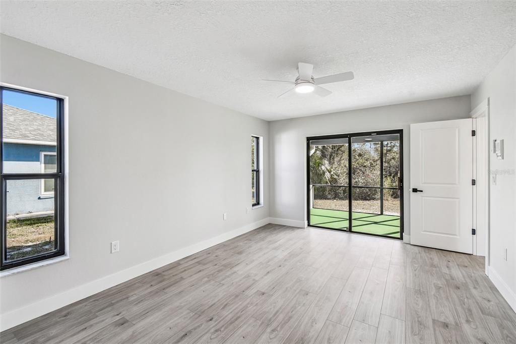 For Sale: $329,900 (3 beds, 2 baths, 1922 Square Feet)