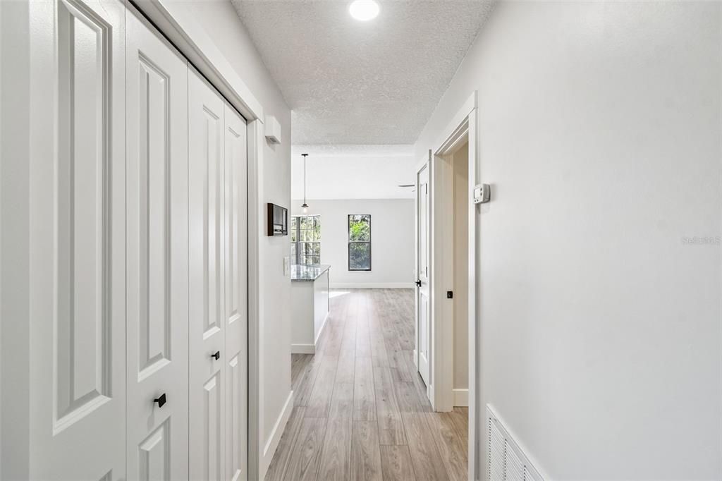 For Sale: $329,900 (3 beds, 2 baths, 1922 Square Feet)