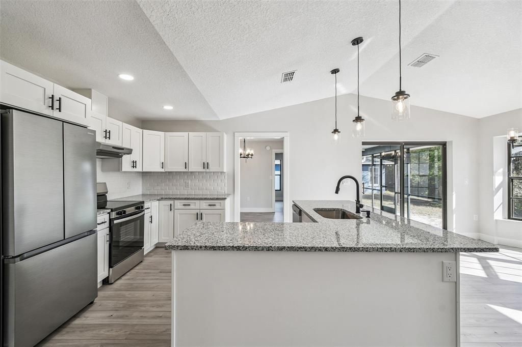 For Sale: $329,900 (3 beds, 2 baths, 1922 Square Feet)