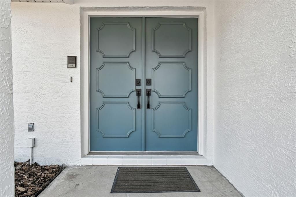 For Sale: $329,900 (3 beds, 2 baths, 1922 Square Feet)